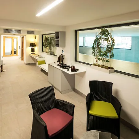 Western & Le Schoenenbourg 4*